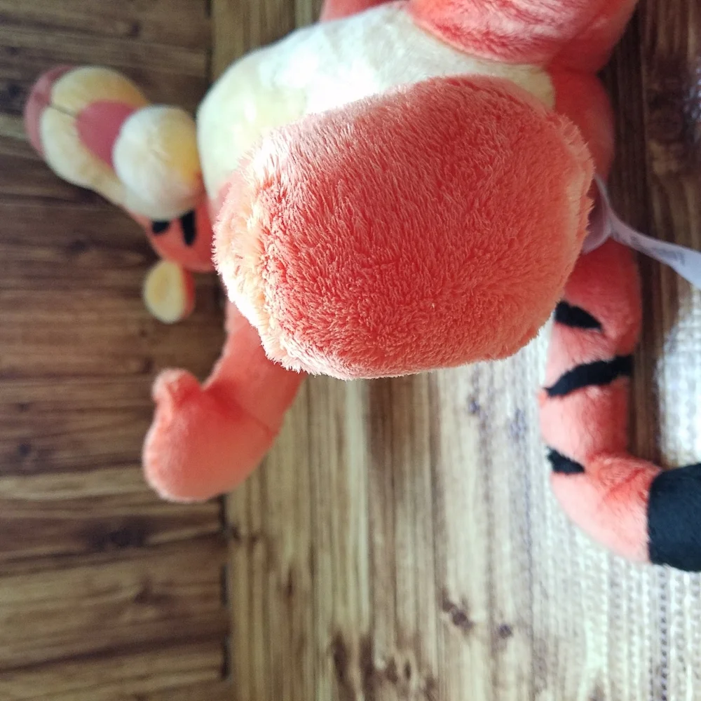 Disney Store Tigger Plush Tiger Winnie The Pooh 17 Inch Stuffed Animal